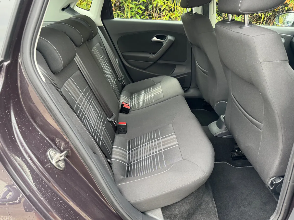 Volkswagen Polo Hatchback, Petrol, 2015, Grey
