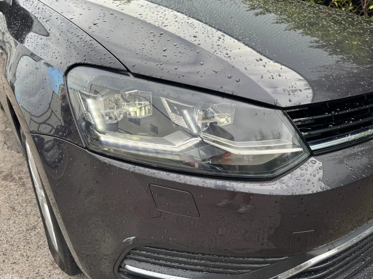 Volkswagen Polo Hatchback, Petrol, 2015, Grey