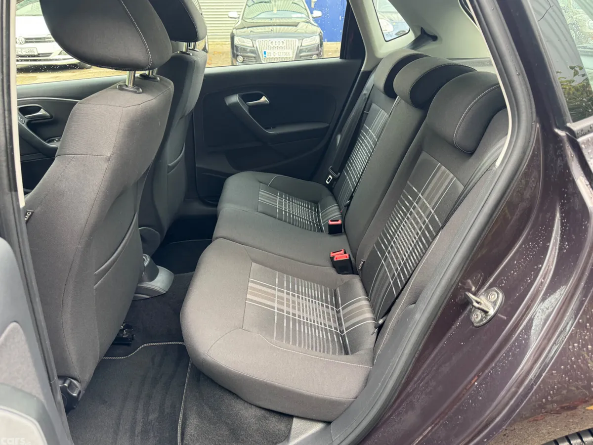 Volkswagen Polo Hatchback, Petrol, 2015, Grey