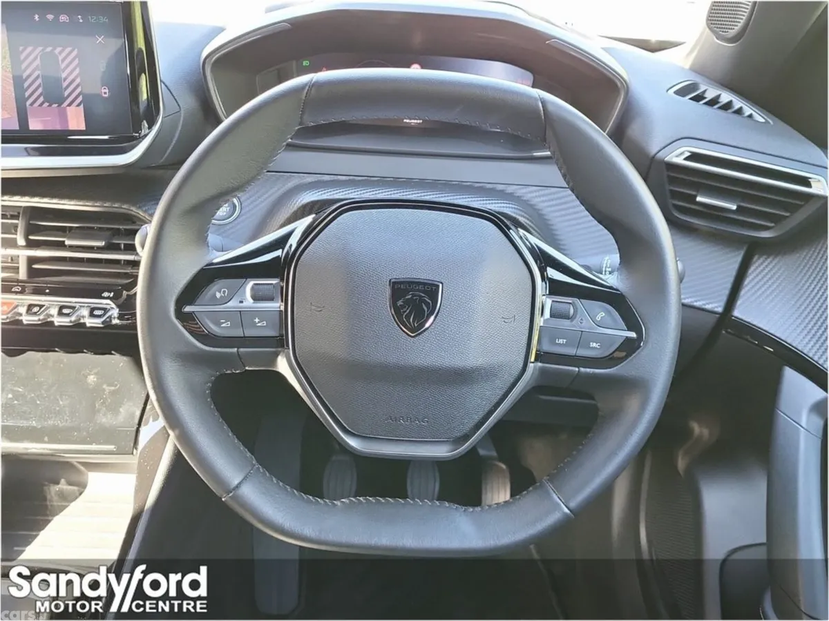Peugeot 2008 MPV, Petrol, 2024, Black