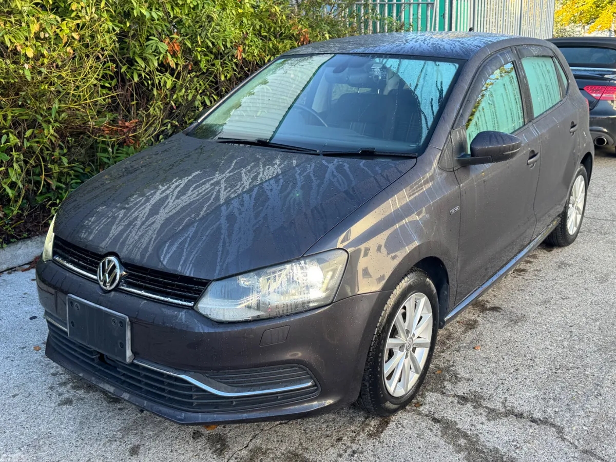 Volkswagen Polo Hatchback, Petrol, 2015, Grey