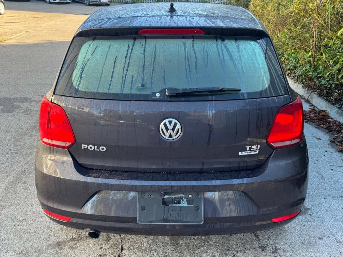 Volkswagen Polo Hatchback, Petrol, 2015, Grey