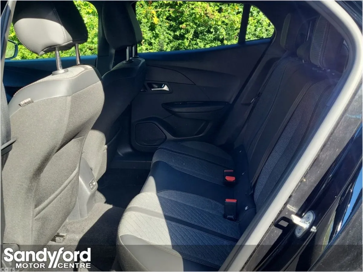 Peugeot 2008 MPV, Petrol, 2024, Black