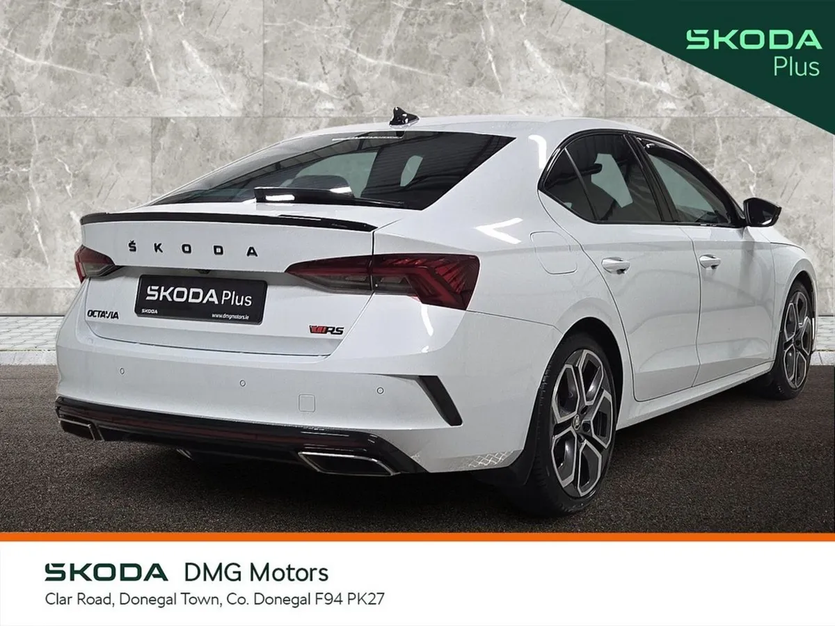 Skoda Octavia Saloon, Diesel, 2024, White