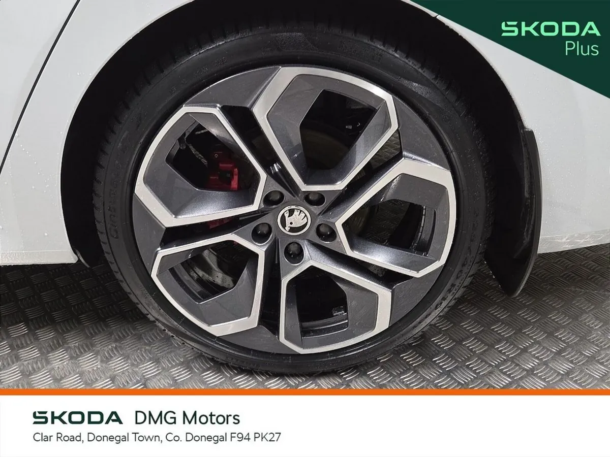 Skoda Octavia Saloon, Diesel, 2024, White