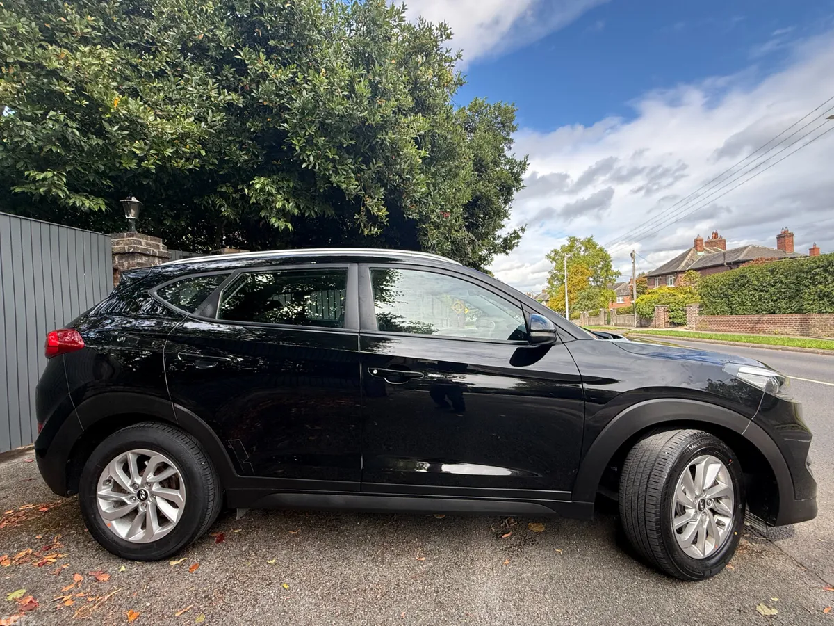 Hyundai Tucson SUV, Diesel, 2015, Black