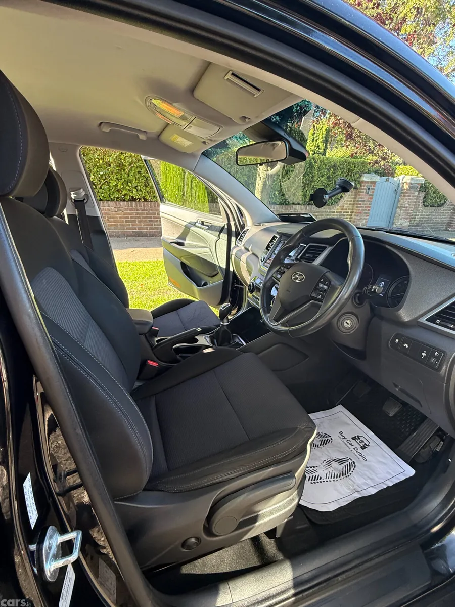 Hyundai Tucson SUV, Diesel, 2015, Black