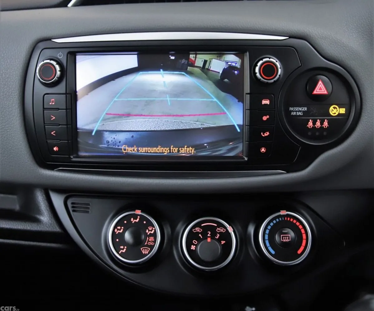 Toyota Yaris Hatchback, Petrol, 2016, Black