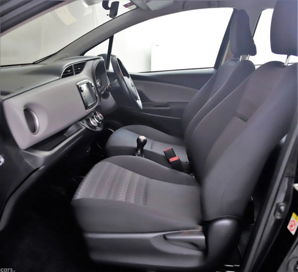 Toyota Yaris Hatchback, Petrol, 2016, Black