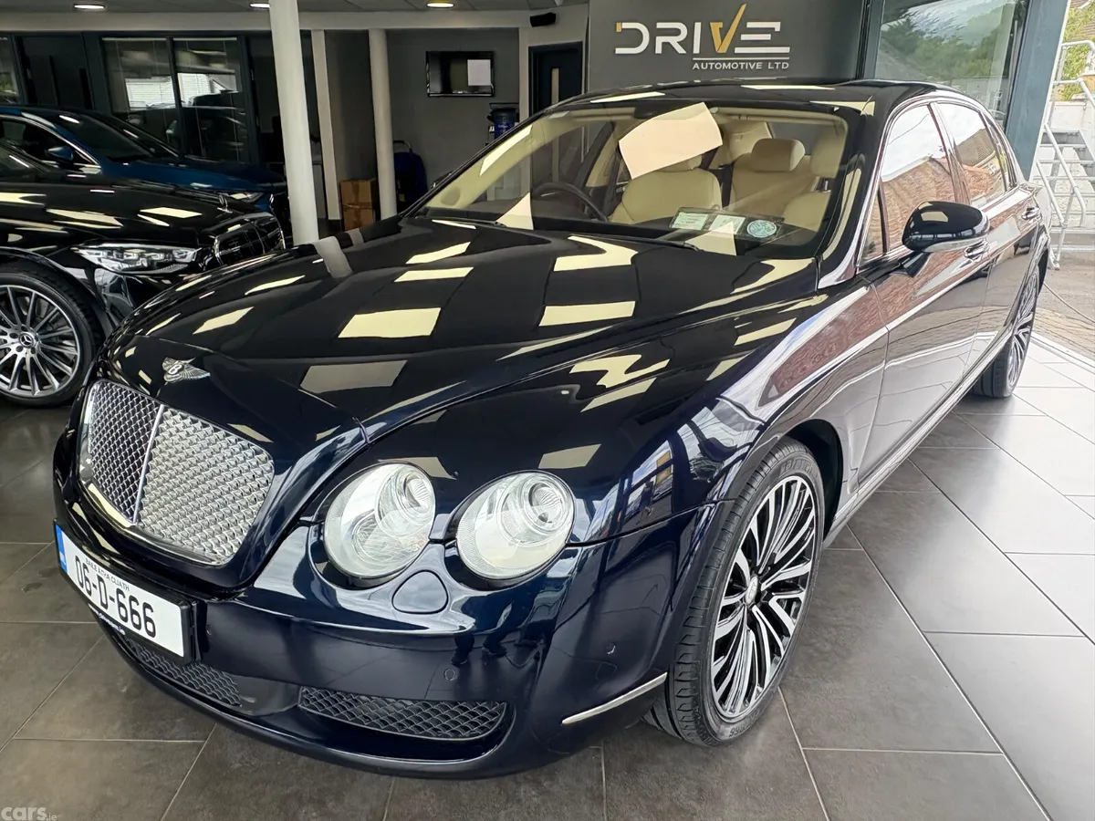 Bentley Flying Spur Saloon, Petrol, 2006, Blue