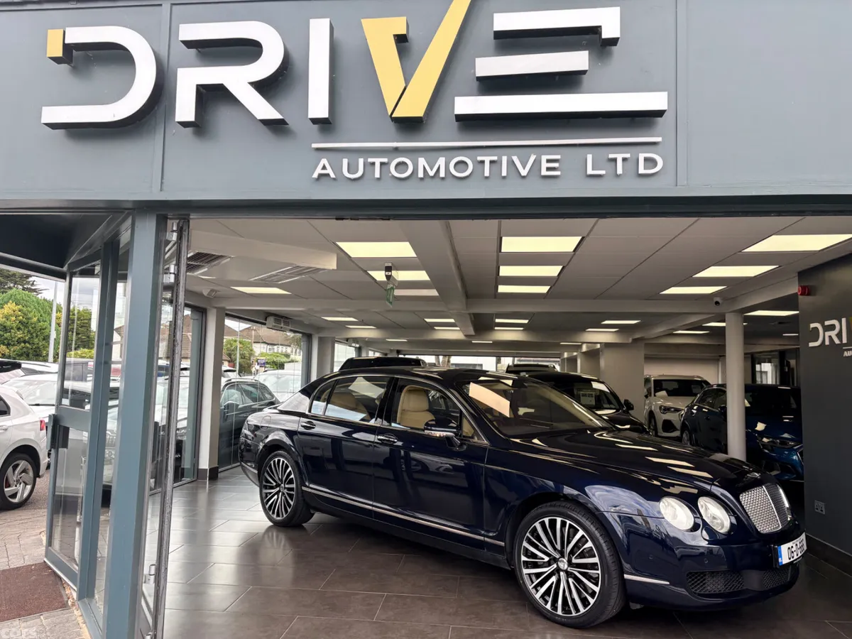 Bentley Flying Spur Saloon, Petrol, 2006, Blue