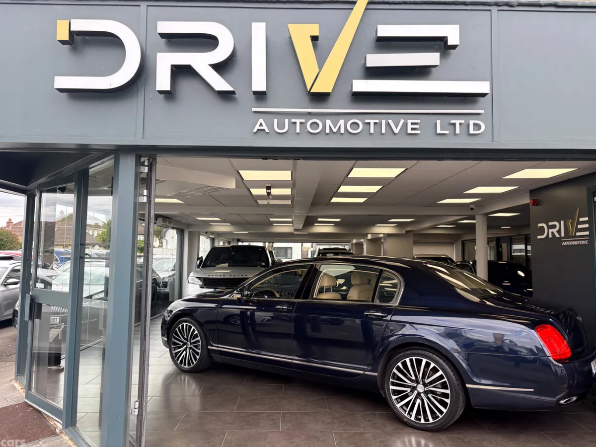 Bentley Flying Spur Saloon, Petrol, 2006, Blue