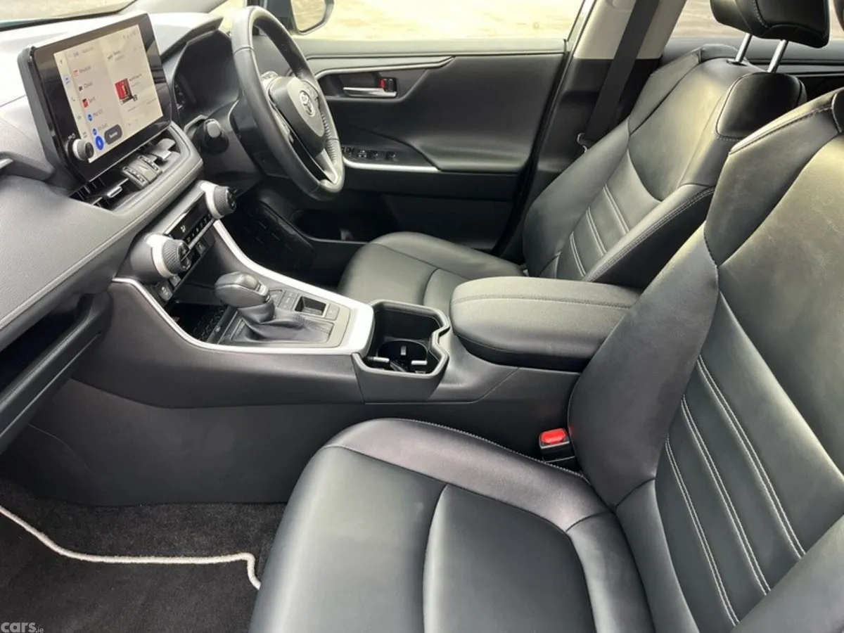 Toyota RAV4 SUV, Petrol Hybrid, 2024, Green