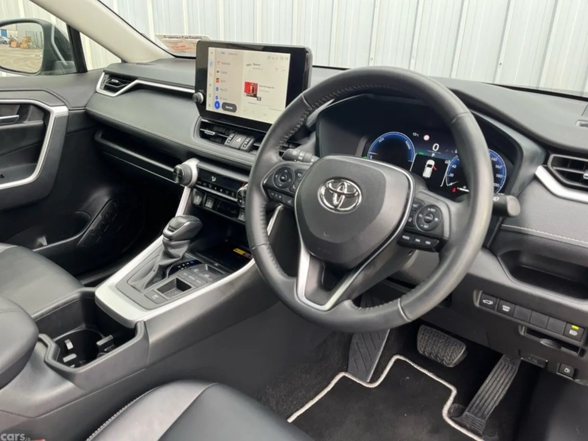 Toyota RAV4 SUV, Petrol Hybrid, 2024, Green