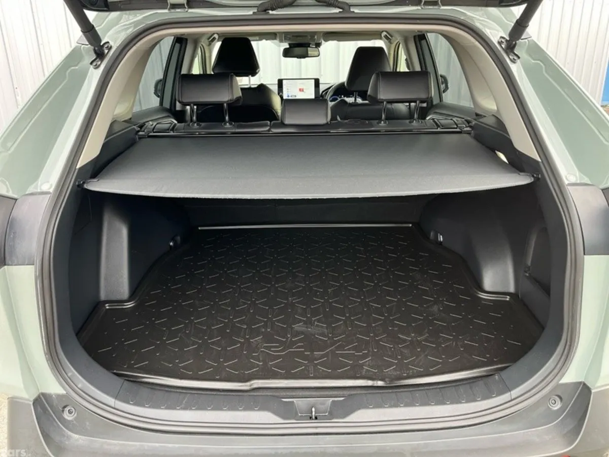 Toyota RAV4 SUV, Petrol Hybrid, 2024, Green