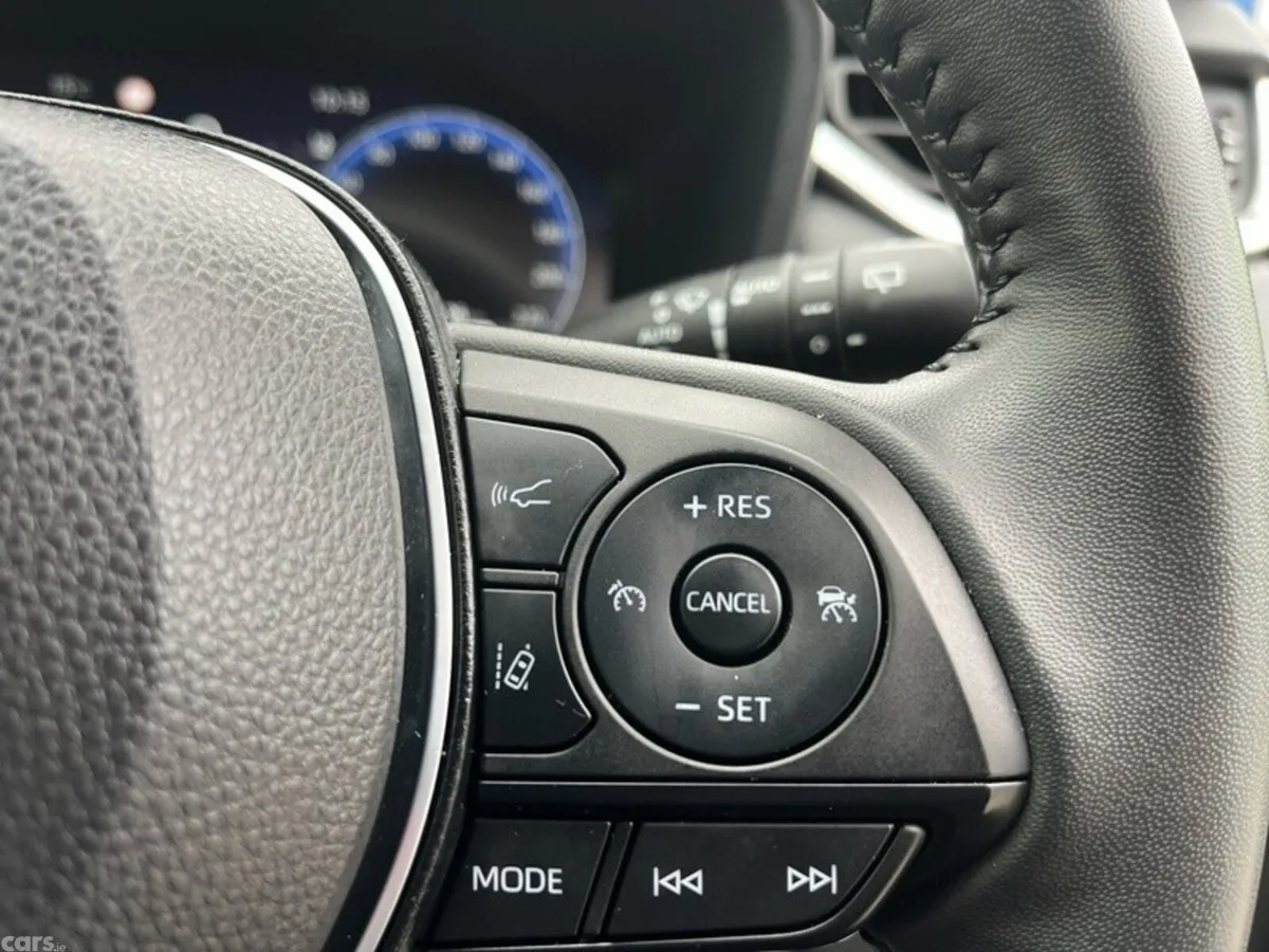 Toyota RAV4 SUV, Petrol Hybrid, 2024, Green