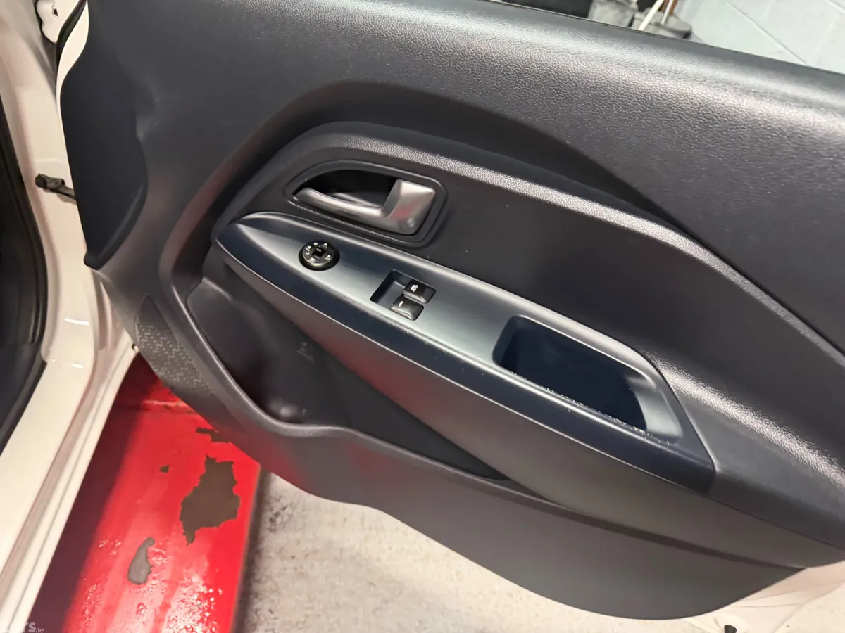 Kia Rio Hatchback, Diesel, 2016, White