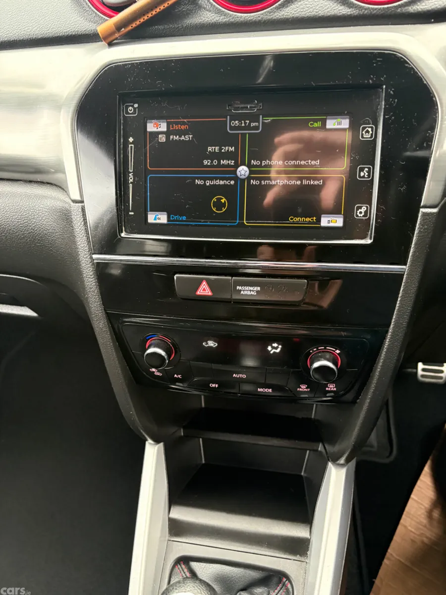 Suzuki Vitara SUV, Petrol, 2018, Red