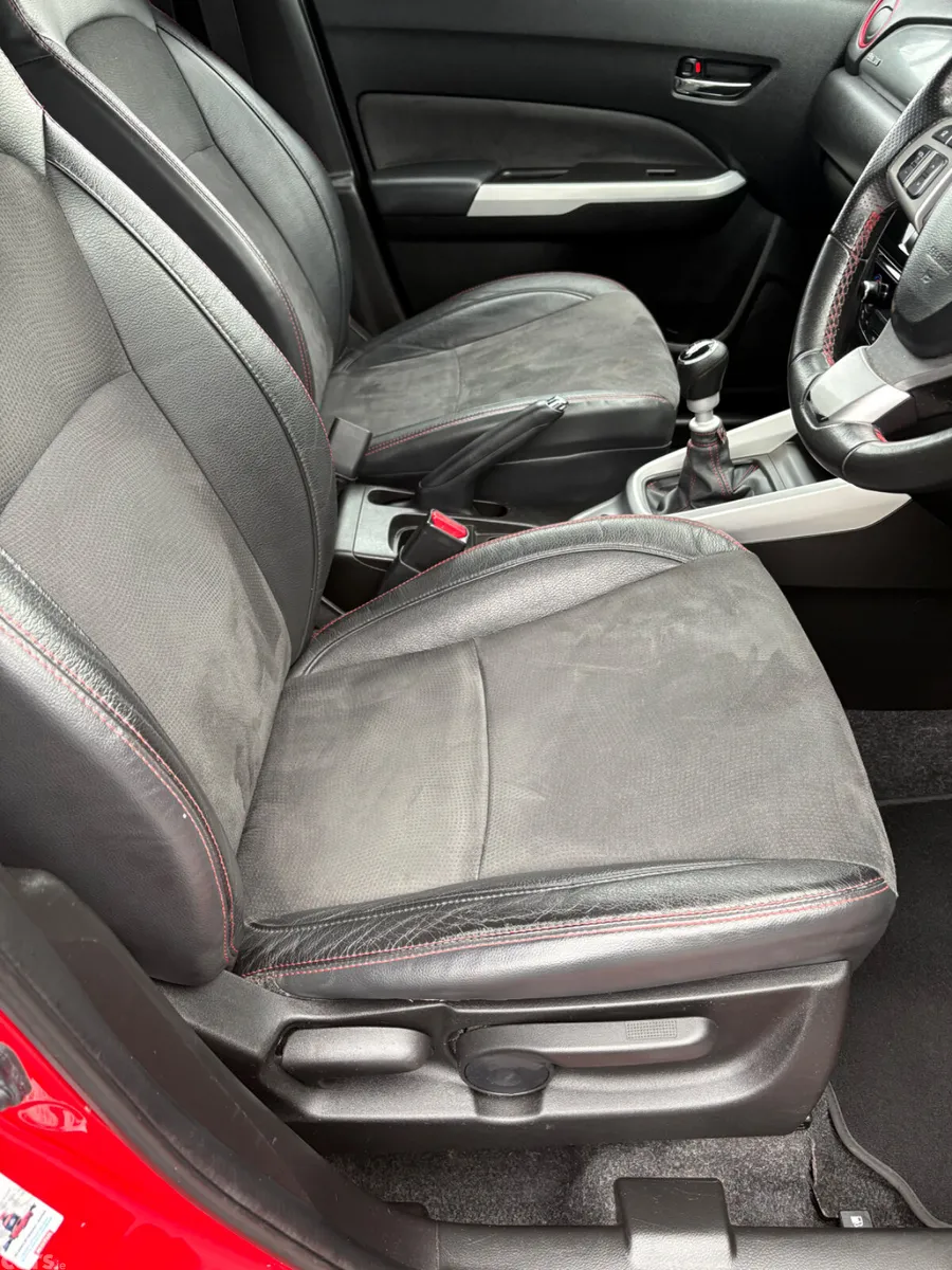 Suzuki Vitara SUV, Petrol, 2018, Red