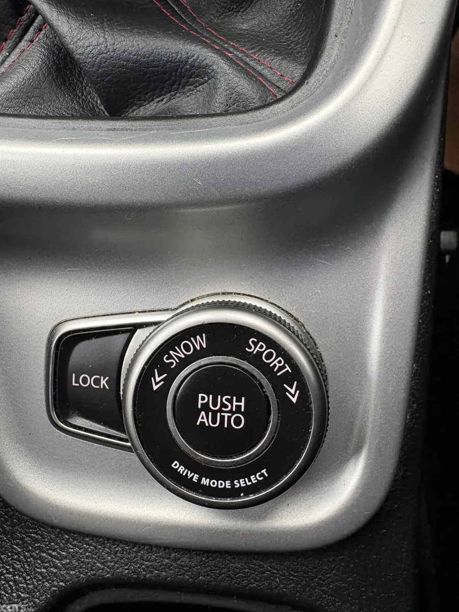 Suzuki Vitara SUV, Petrol, 2018, Red