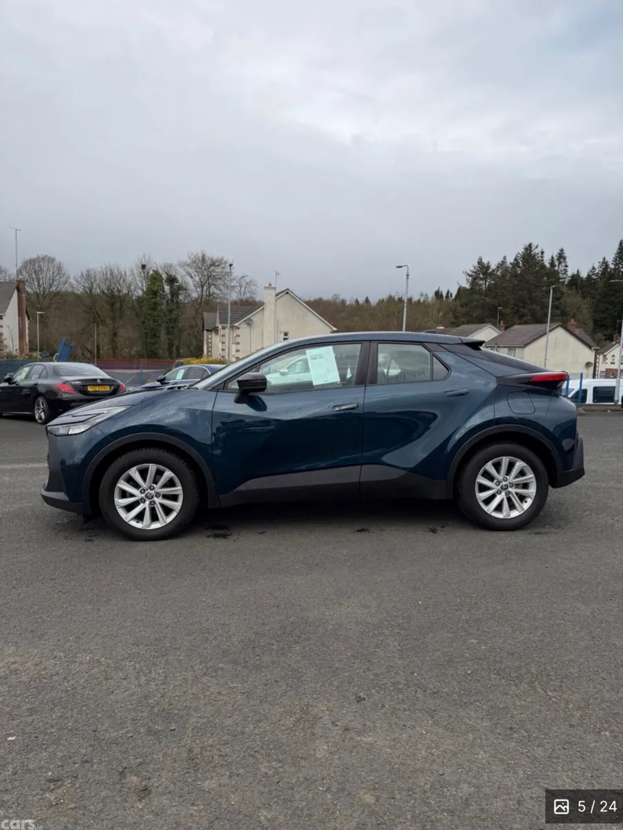 Toyota C-HR+ SUV, Petrol Hybrid, 2024, Blue