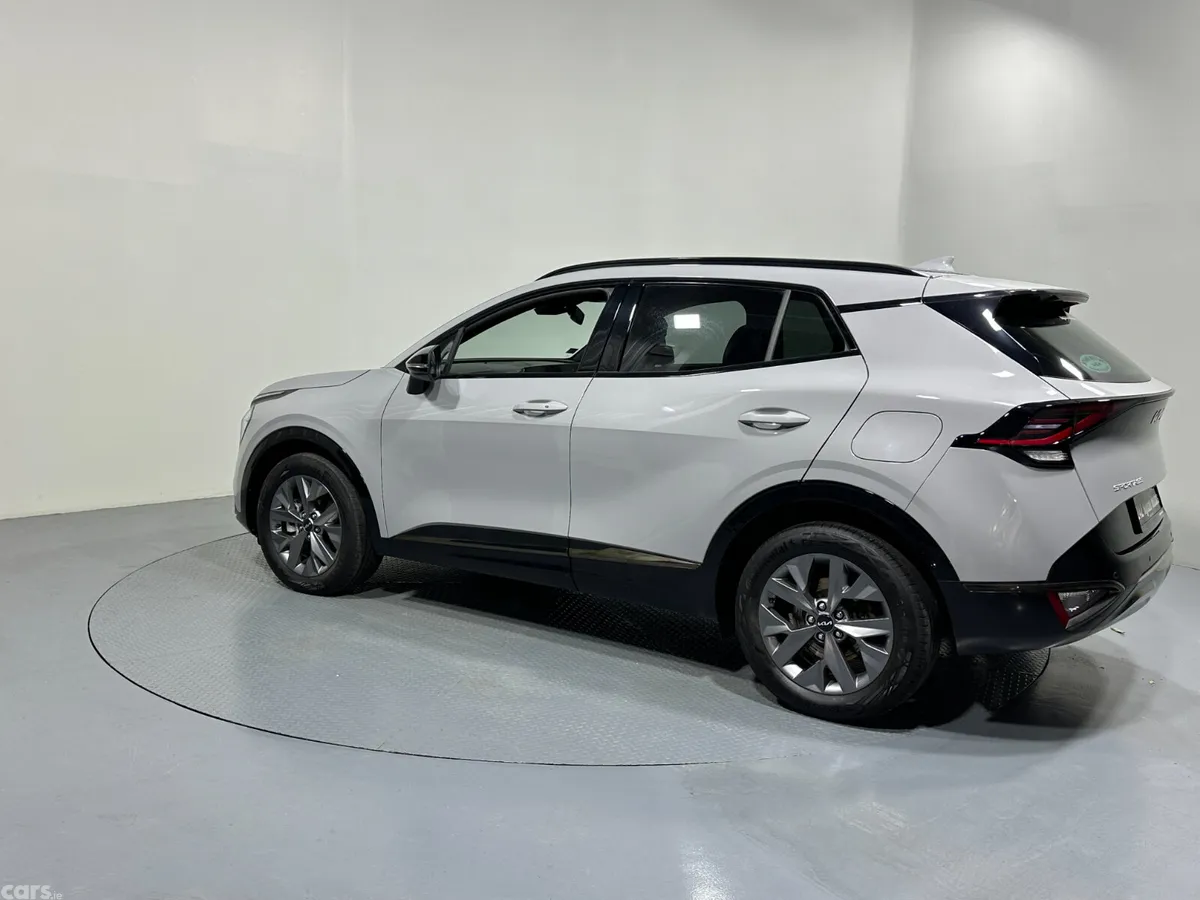 Kia Sportage SUV, Petrol Hybrid, 2024, Grey