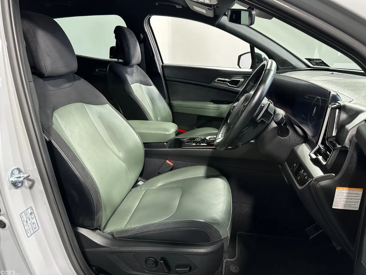 Kia Sportage SUV, Petrol Hybrid, 2024, Grey