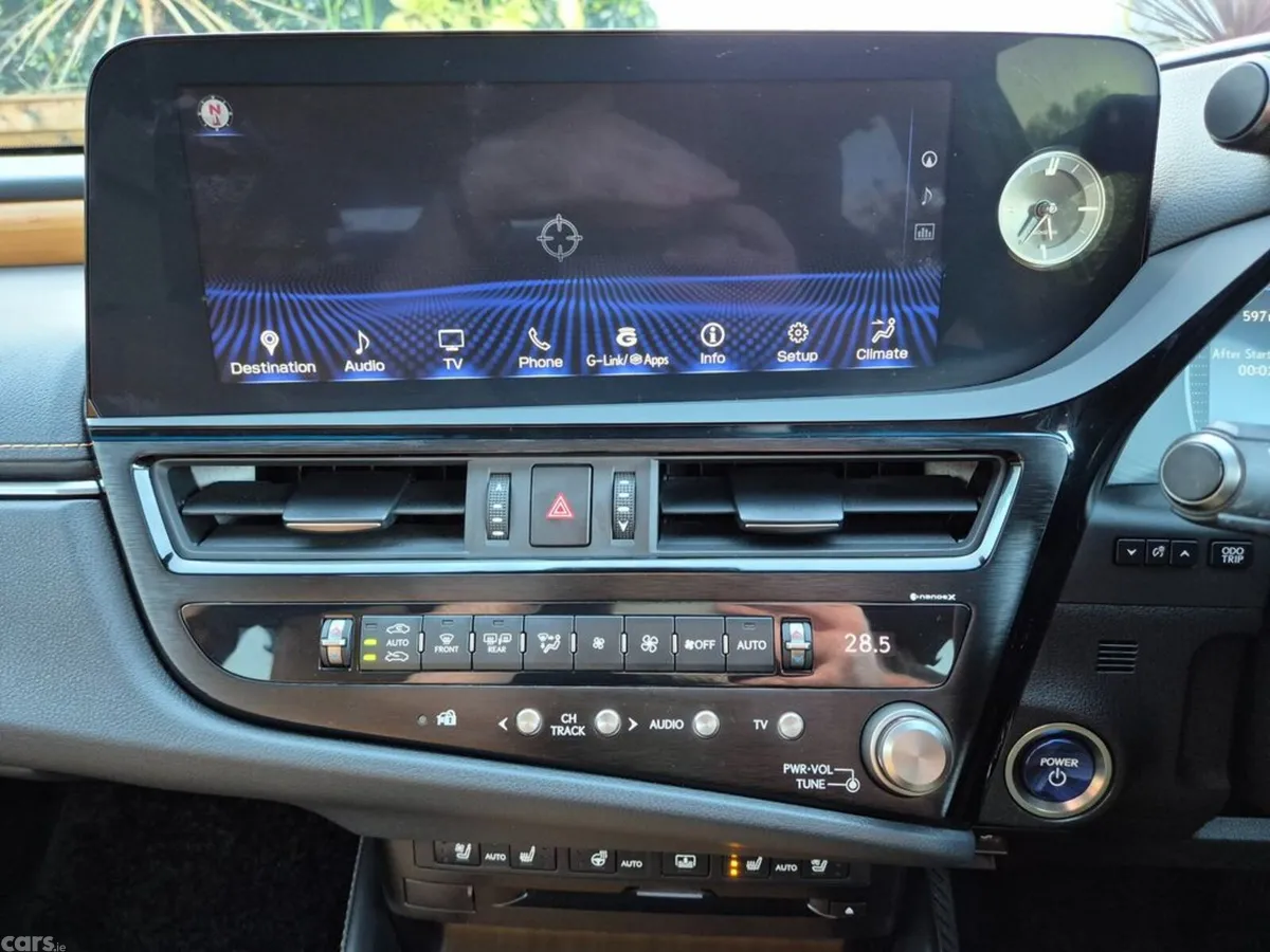 Lexus ES Saloon, Petrol Hybrid, 2022, Red