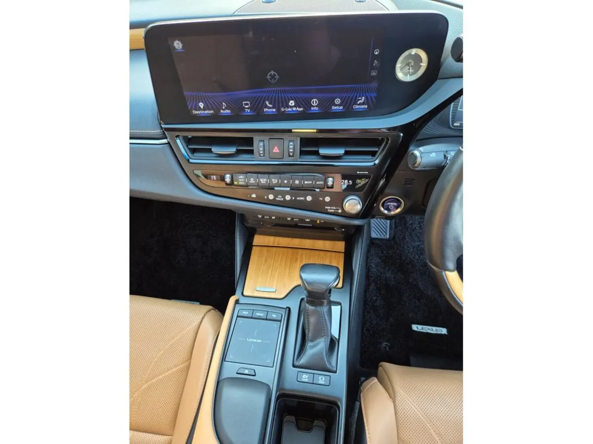 Lexus ES Saloon, Petrol Hybrid, 2022, Red