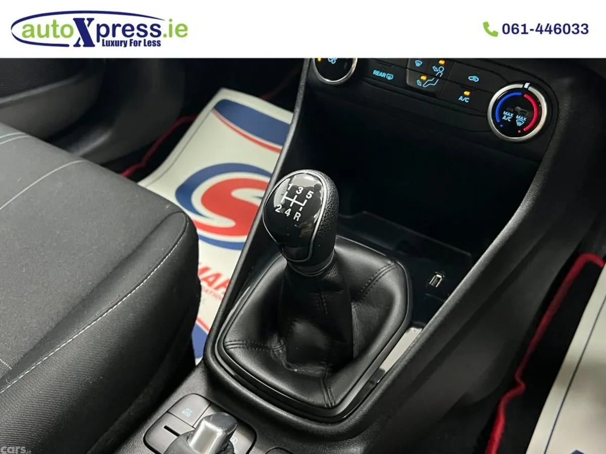 Ford Fiesta Hatchback, Petrol, 2019, White