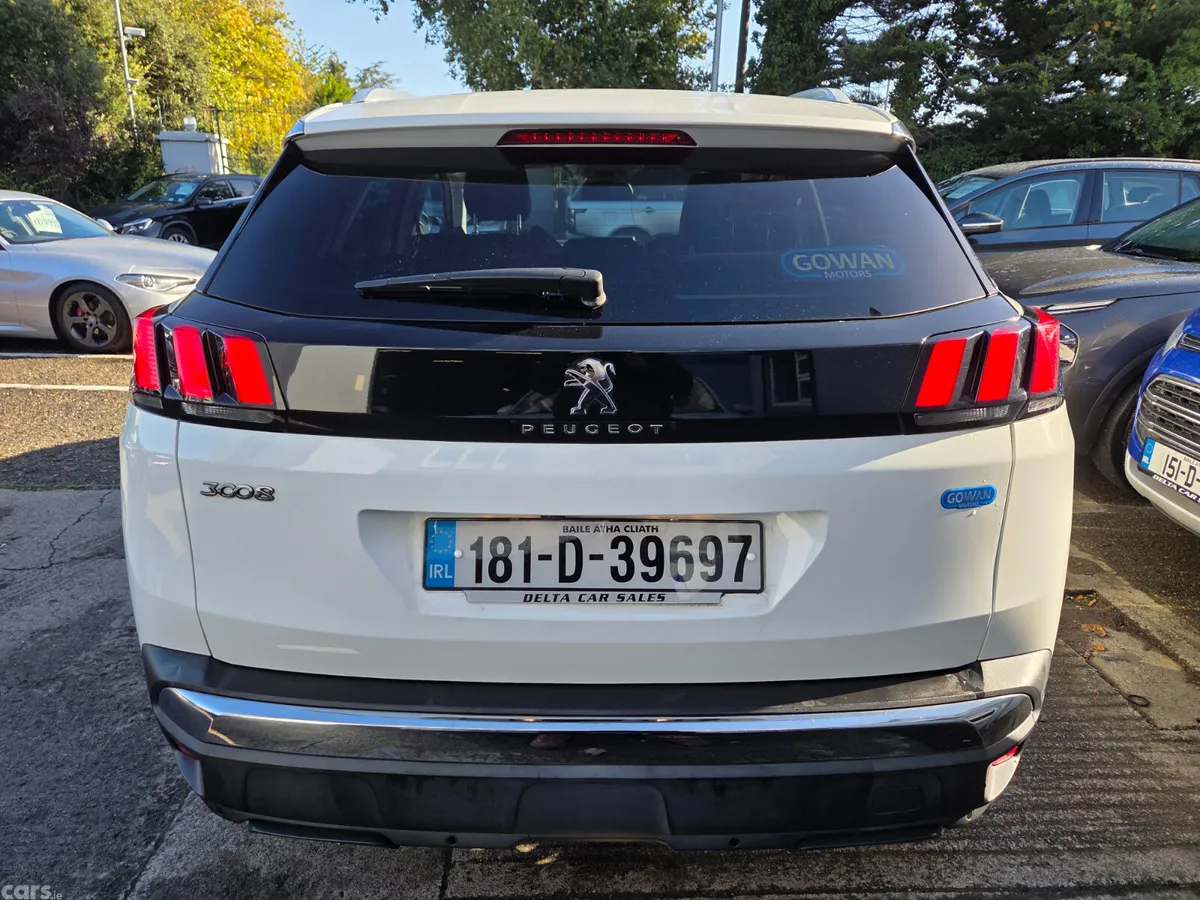Peugeot 3008 MPV, Petrol, 2018, White