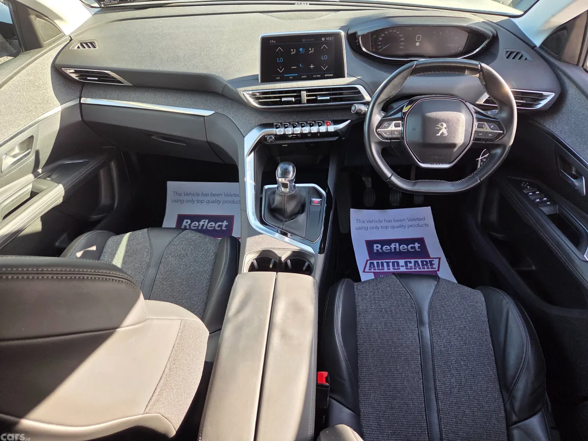 Peugeot 3008 MPV, Petrol, 2018, White