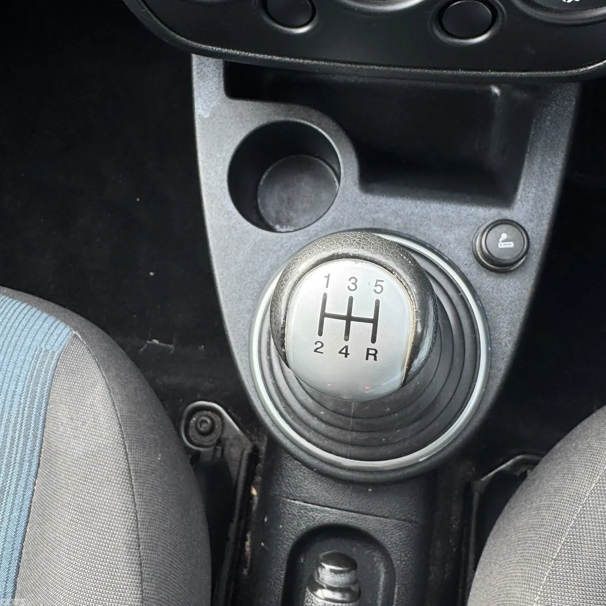 Ford Fiesta Hatchback, Petrol, 2006, Silver