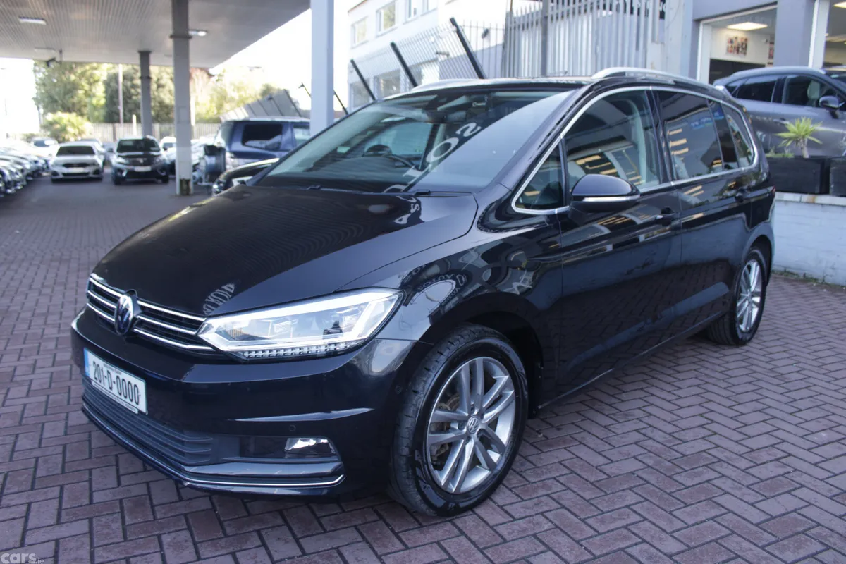 Volkswagen Touran MPV, Diesel, 2020, Black