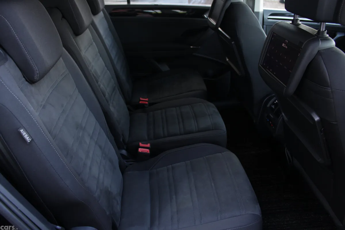 Volkswagen Touran MPV, Diesel, 2020, Black