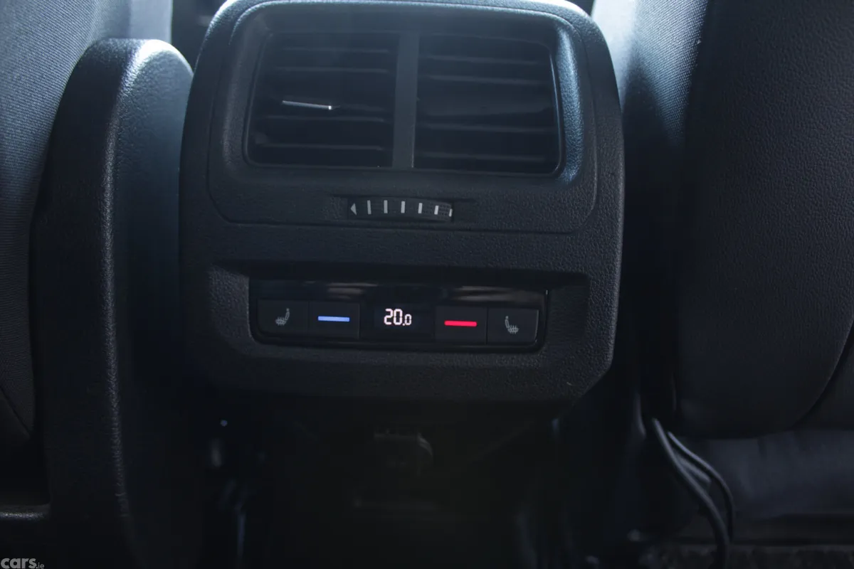 Volkswagen Touran MPV, Diesel, 2020, Black