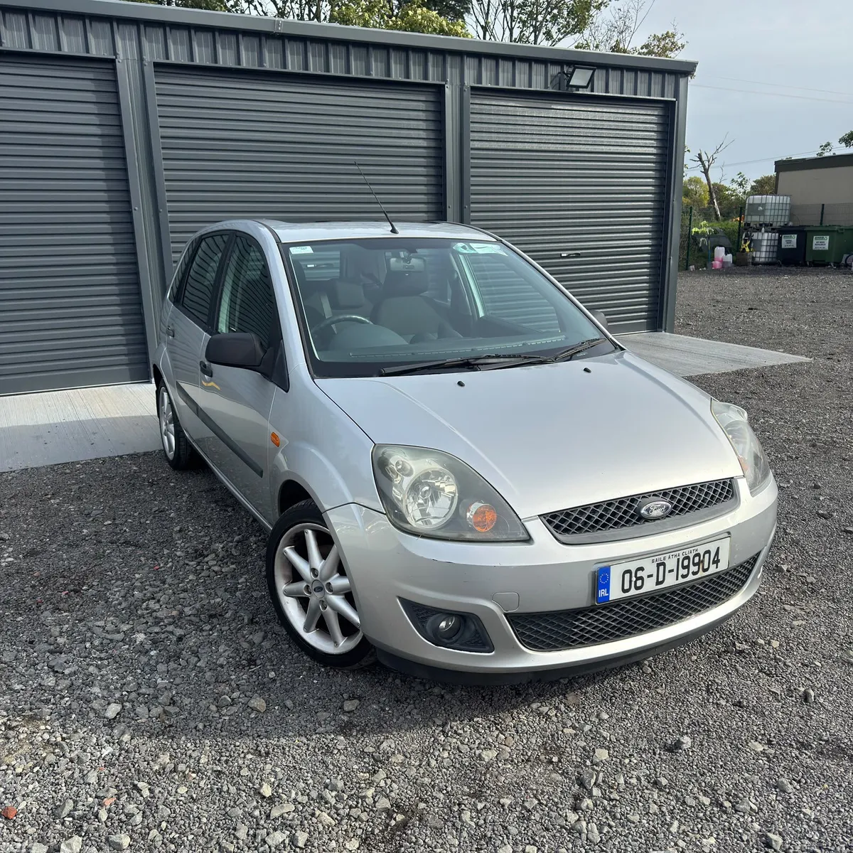 Ford Fiesta Hatchback, Petrol, 2006, Silver