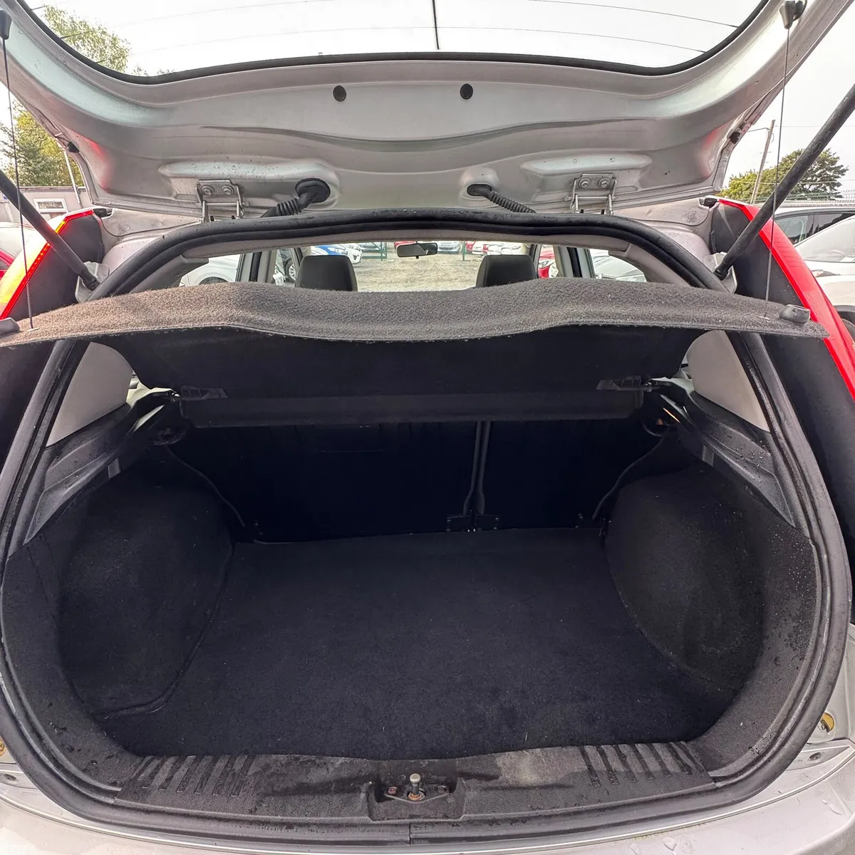 Ford Fiesta Hatchback, Petrol, 2006, Silver