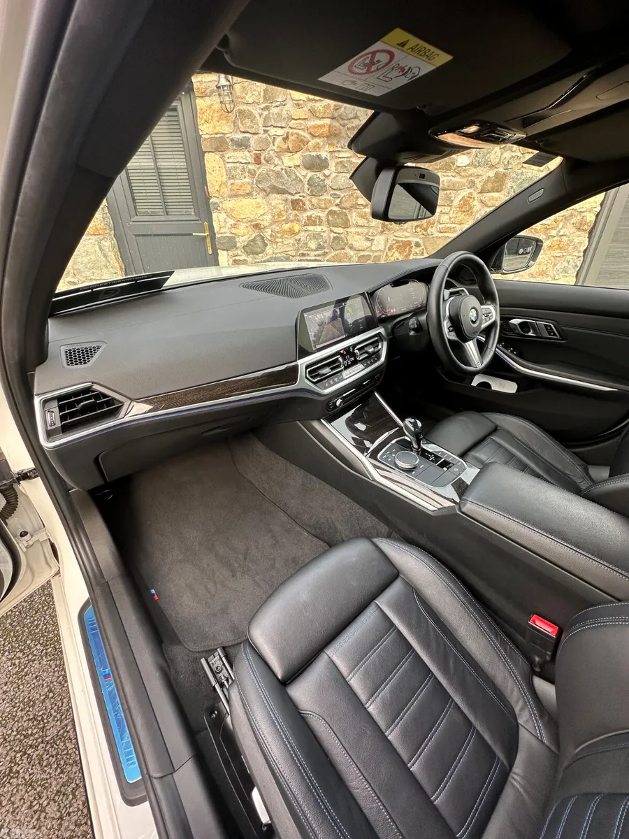 BMW 3-Series Saloon, Diesel, 2019, White