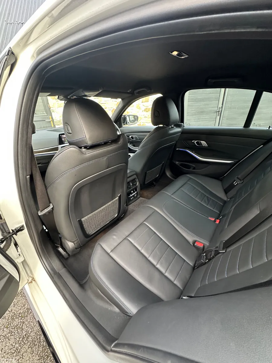 BMW 3-Series Saloon, Diesel, 2019, White