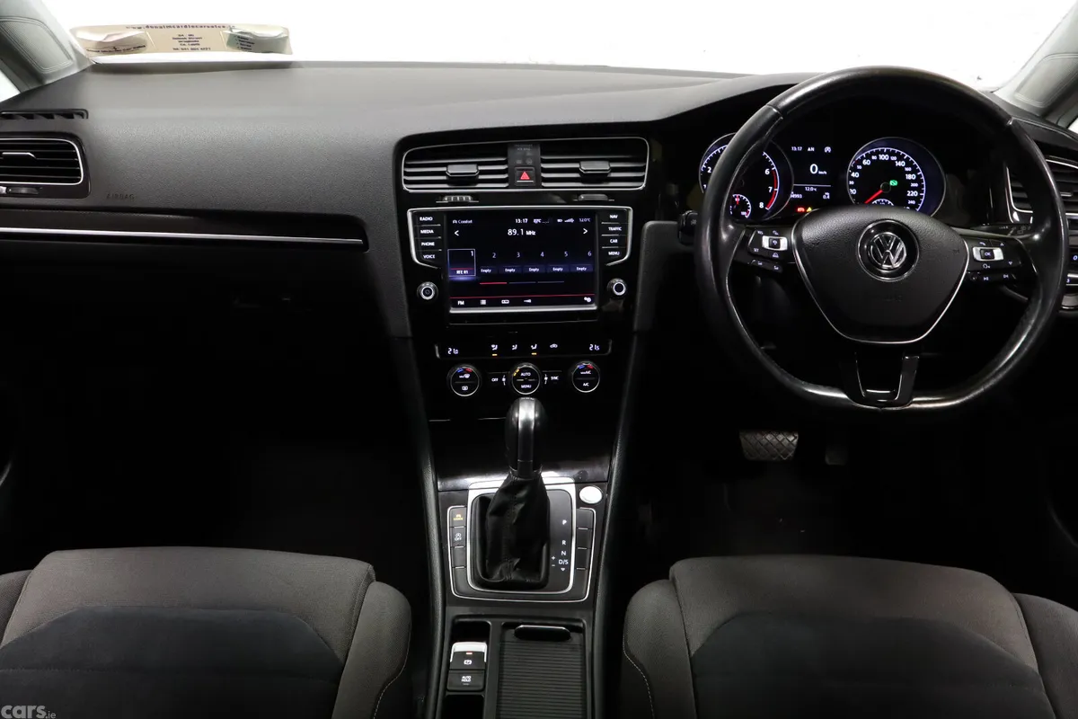 Volkswagen Golf Hatchback, Petrol, 2015, Red