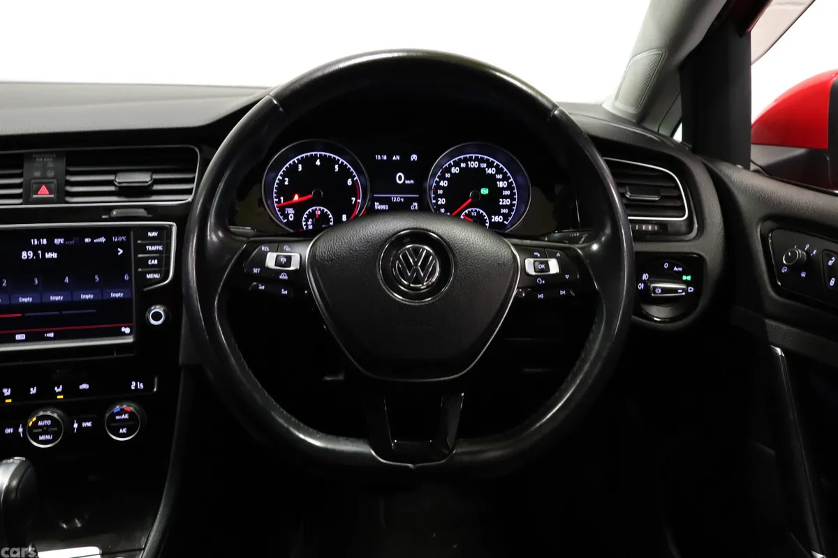 Volkswagen Golf Hatchback, Petrol, 2015, Red