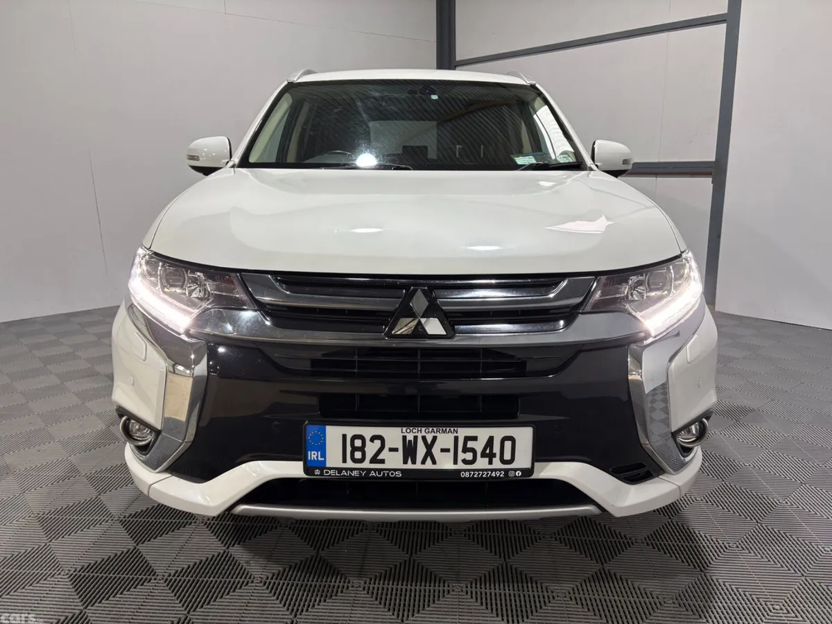 Mitsubishi Outlander SUV, Petrol Plug-in Hybrid, 2018, White