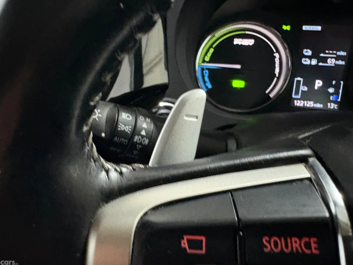 Mitsubishi Outlander SUV, Petrol Plug-in Hybrid, 2018, White