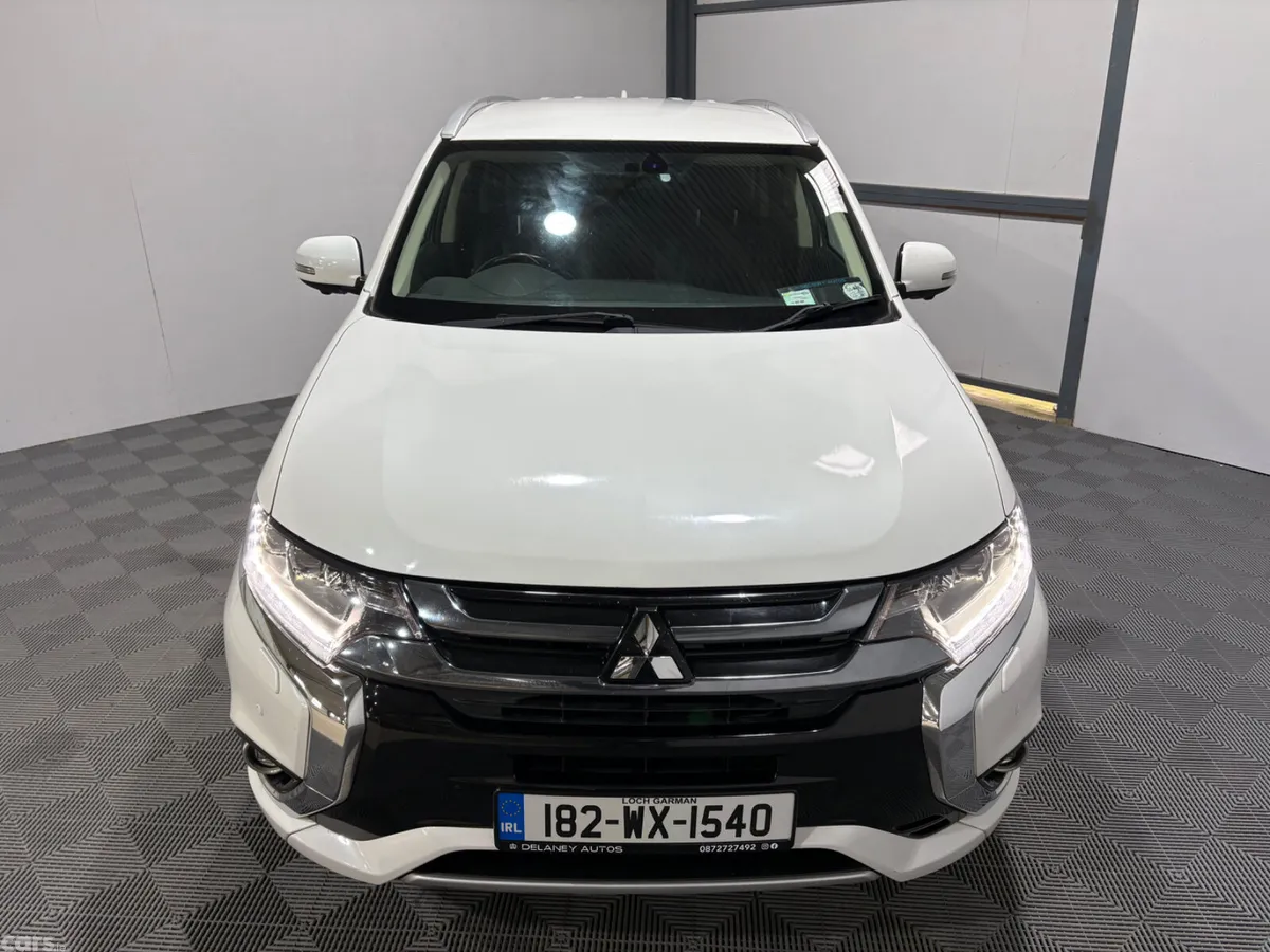 Mitsubishi Outlander SUV, Petrol Plug-in Hybrid, 2018, White
