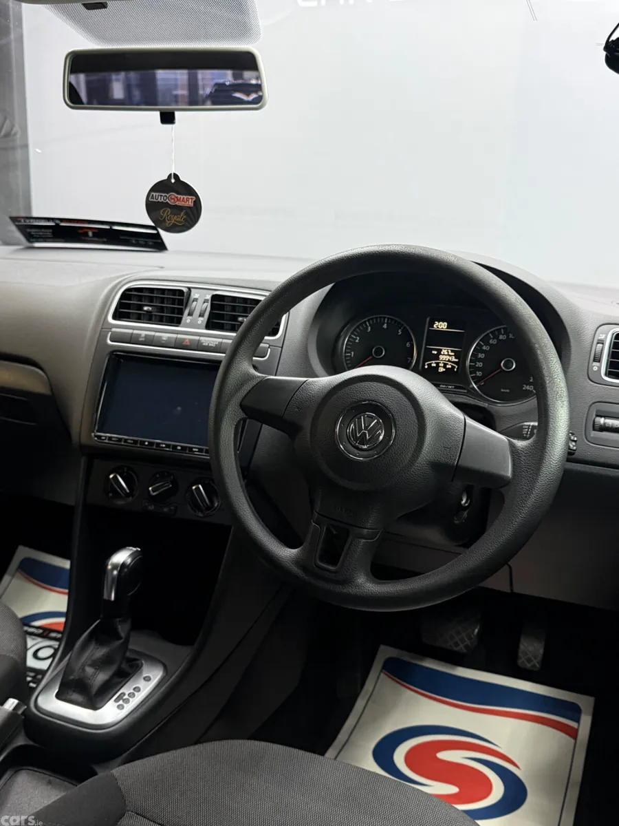 Volkswagen Polo Hatchback, Petrol, 2012, White
