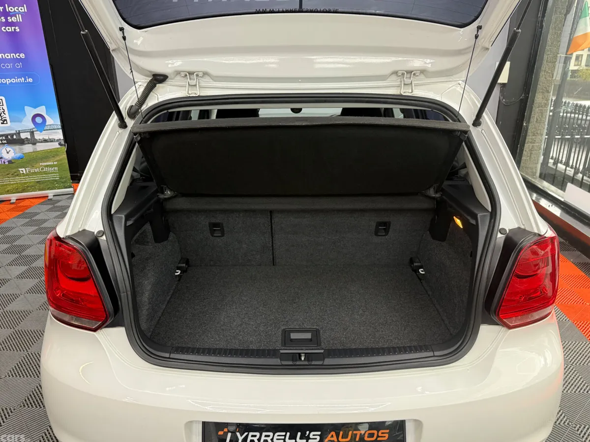 Volkswagen Polo Hatchback, Petrol, 2012, White