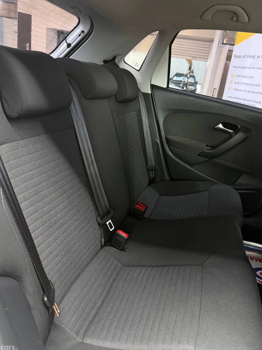 Volkswagen Polo Hatchback, Petrol, 2012, White