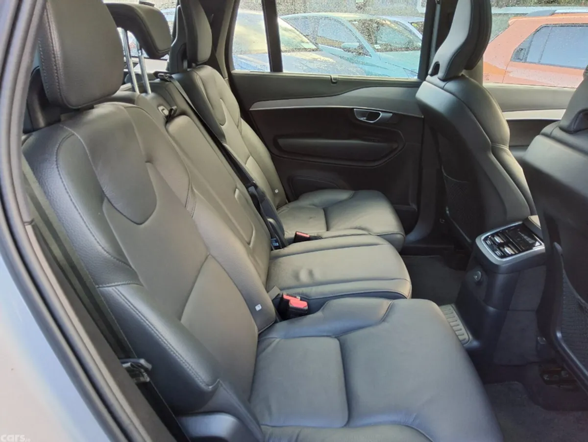Volvo XC90 SUV, Petrol Plug-in Hybrid, 2024, Silver