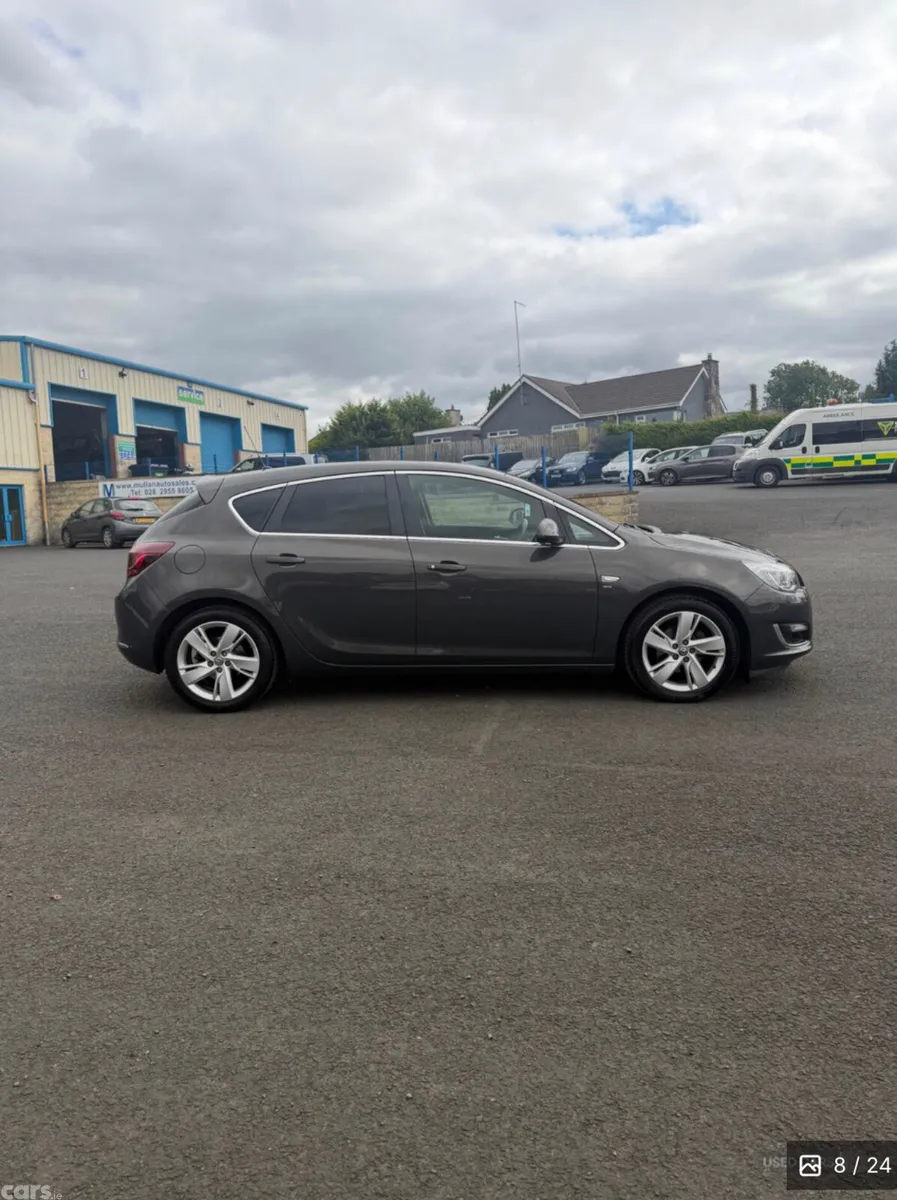 Vauxhall Astra Hatchback, Petrol, 2015, Grey